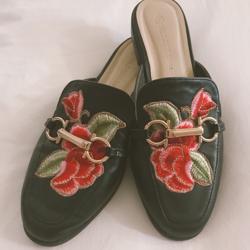 Forever 21 Floral Embroidered Slides